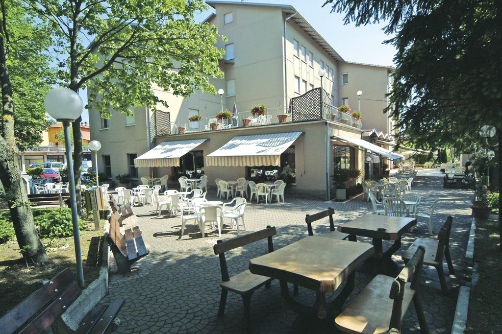 Hotel Falco D'Oro Tole Restaurant foto